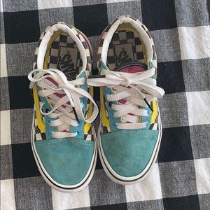 Kids rainbow checkered vans! Size 1